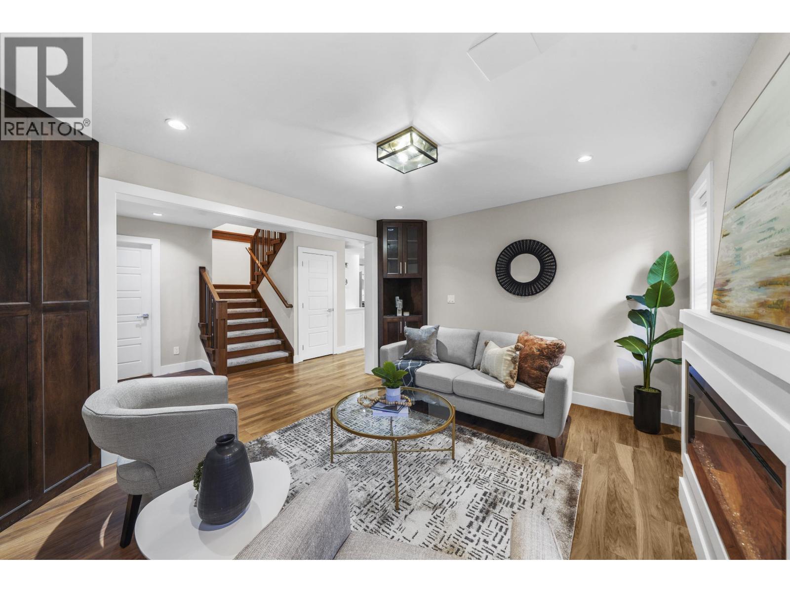 2503 Burian Drive, Coquitlam, British Columbia  V3K 5W8 - Photo 4 - R3056674