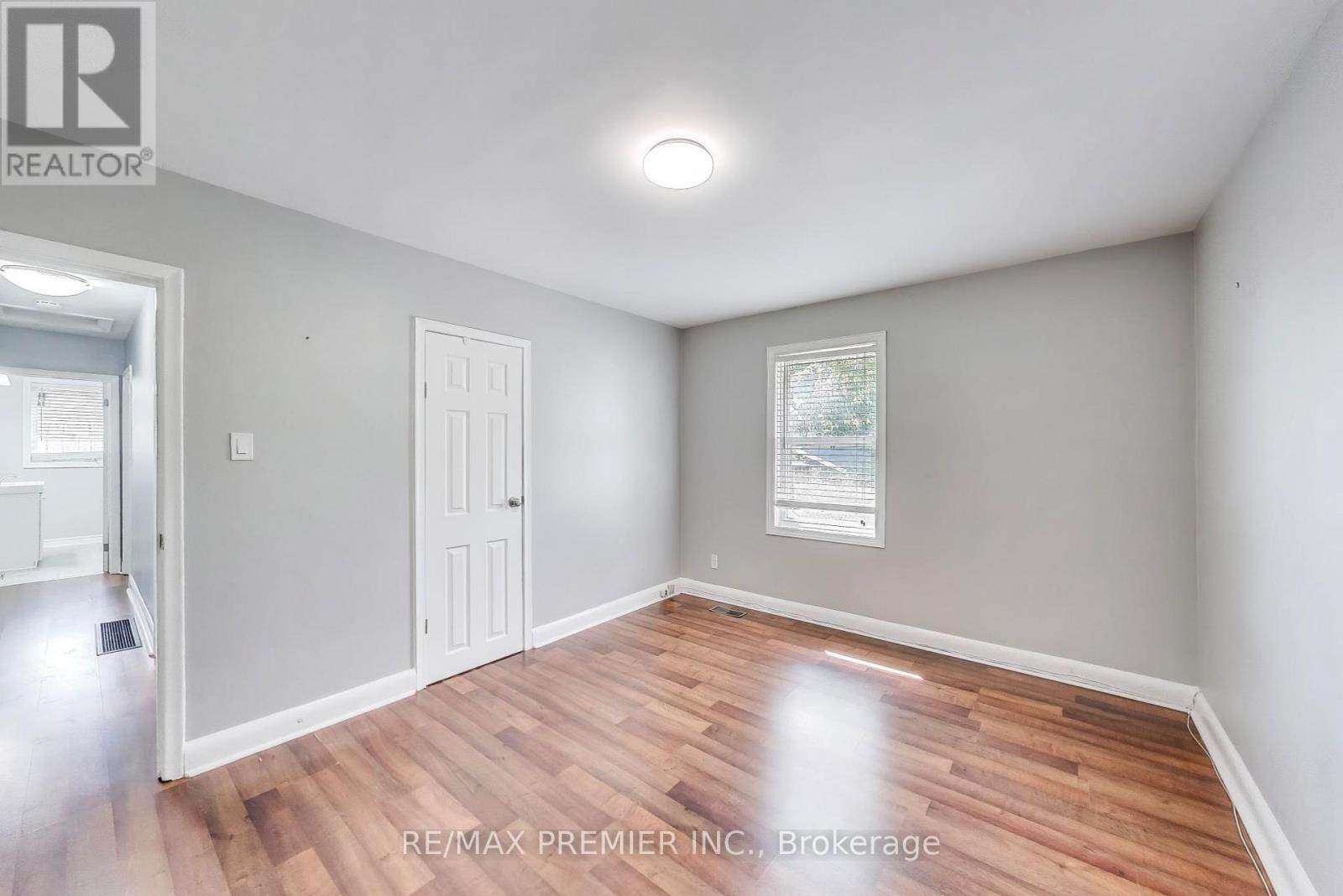 5 Golfdale Road, Barrie, Ontario  L4N 6R5 - Photo 12 - S12453266
