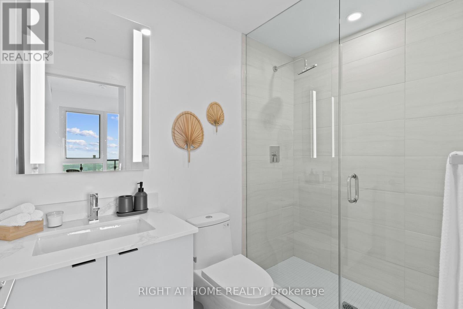 1014 - 285 Dufferin Street, Toronto, Ontario  M6K 0J2 - Photo 11 - W12453267