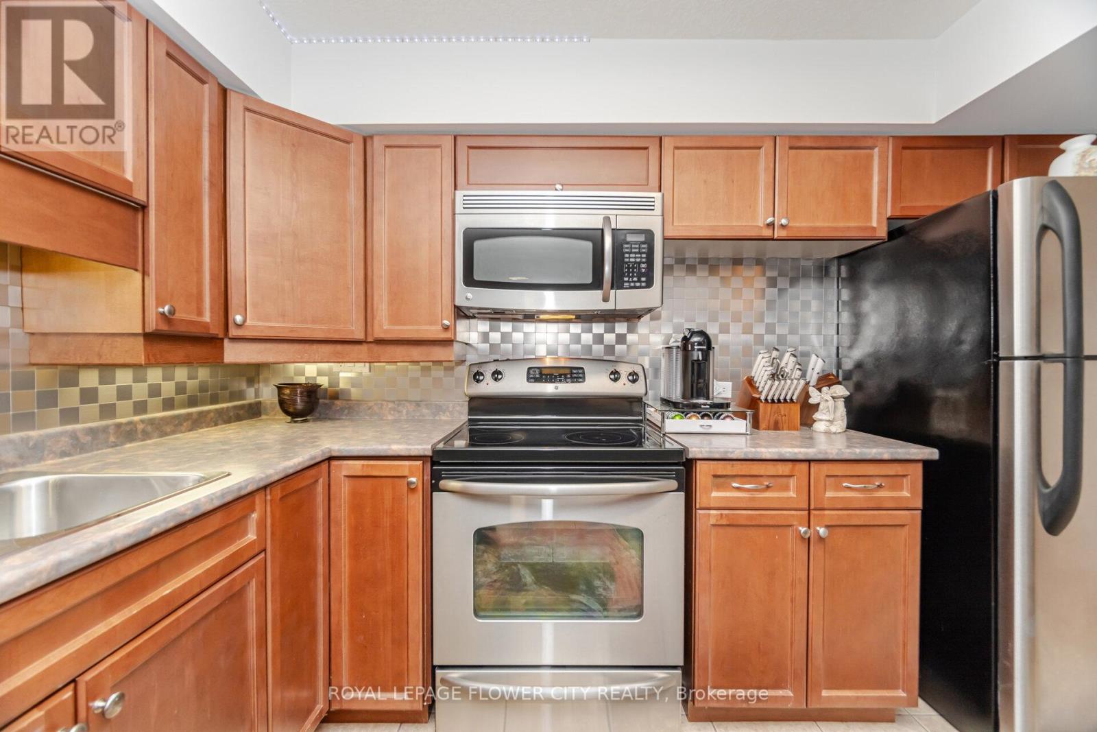 908 Gabor Street, London South, Ontario  N6K 4V6 - Photo 37 - X12406311