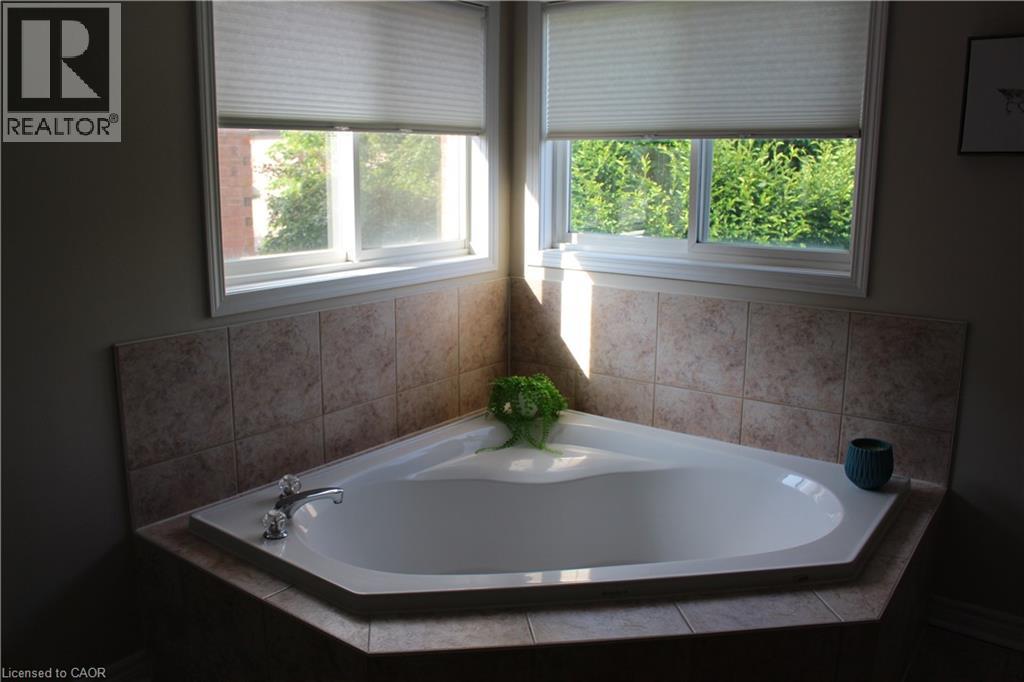 24 Canning Crescent, Cambridge, Ontario  N1T 1X2 - Photo 37 - 40776998
