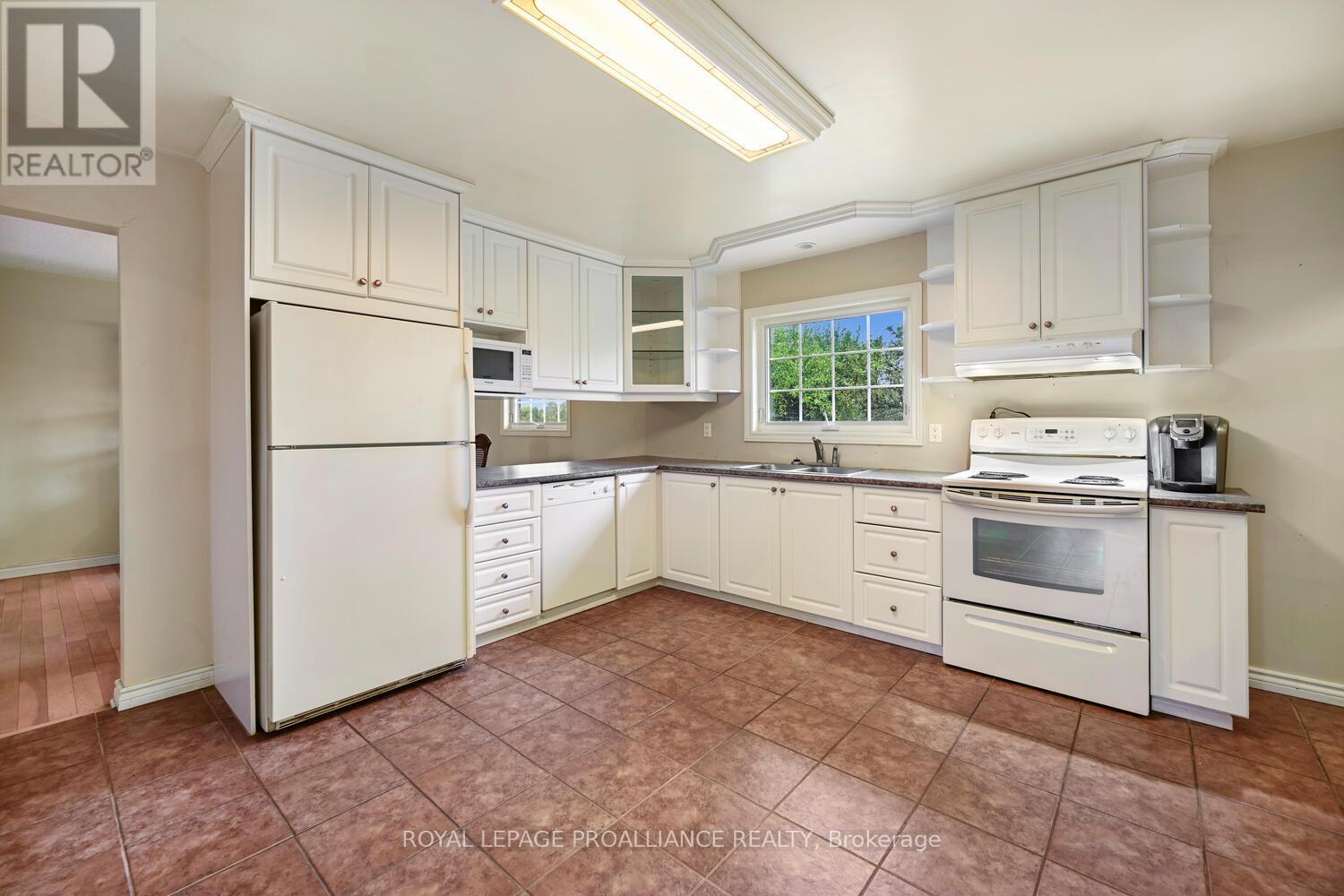 1844 County Road 2 Road, Edwardsburgh/cardinal, Ontario  K0E 1T1 - Photo 10 - X12453269