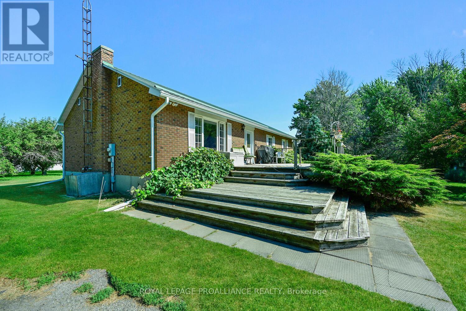 1844 County Road 2 Road, Edwardsburgh/cardinal, Ontario  K0E 1T1 - Photo 2 - X12453269