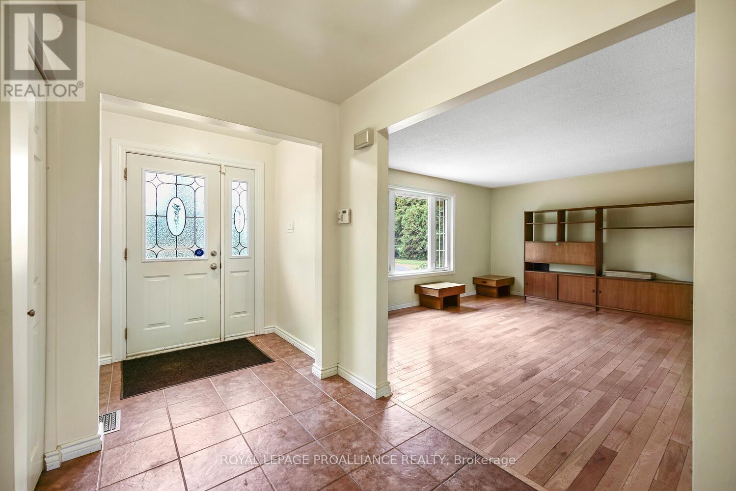 1844 County Road 2 Road, Edwardsburgh/cardinal, Ontario  K0E 1T1 - Photo 3 - X12453269