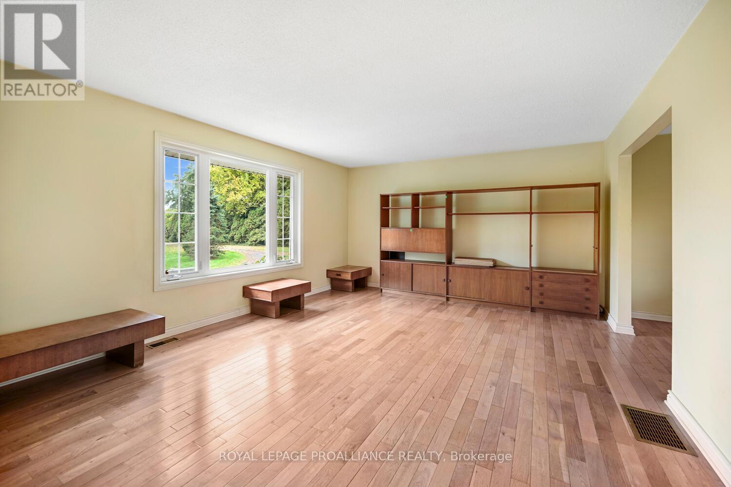 1844 County Road 2 Road, Edwardsburgh/cardinal, Ontario  K0E 1T1 - Photo 5 - X12453269