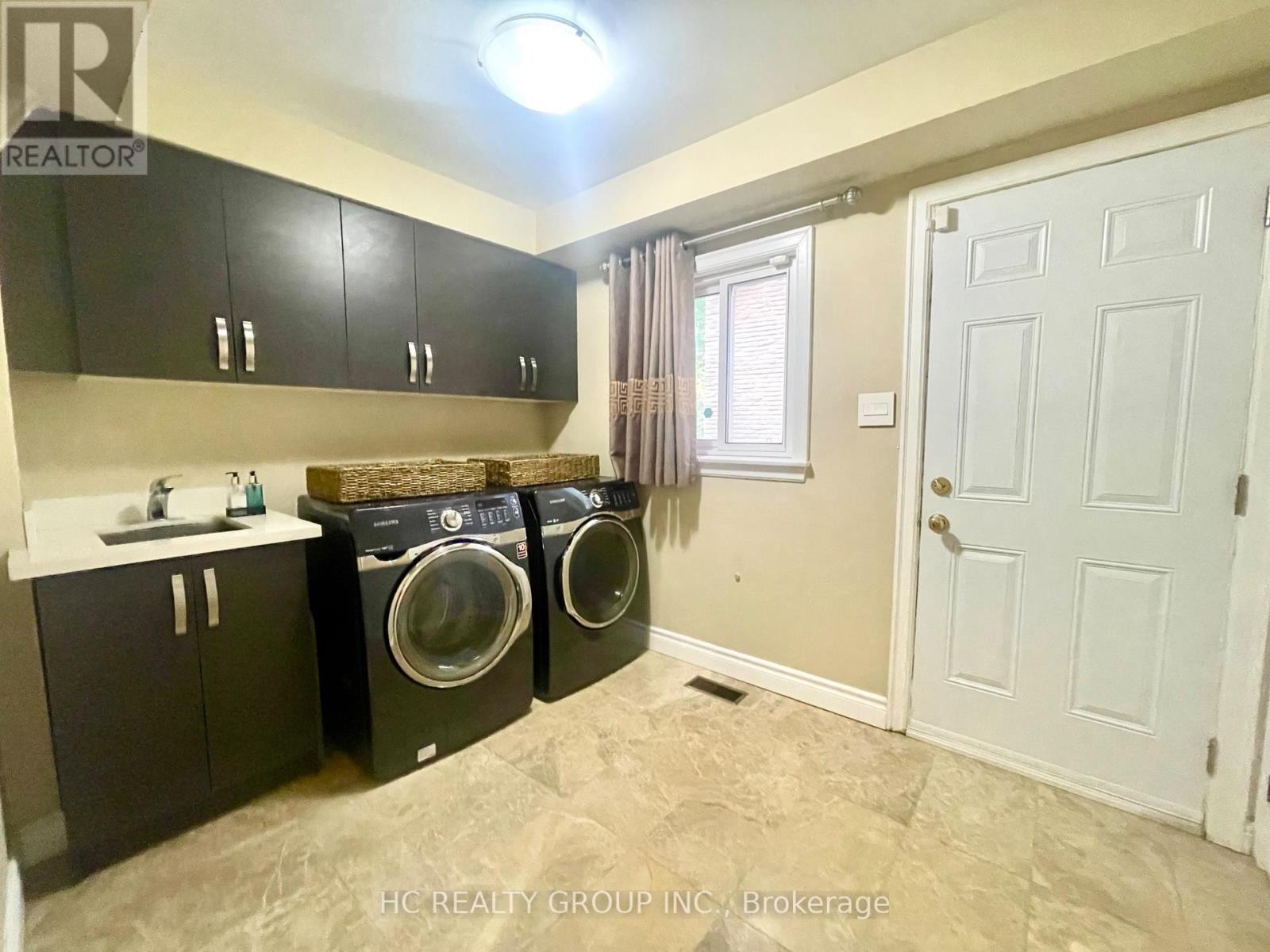 376 Banbury Road, Toronto, Ontario  M2L 2B9 - Photo 11 - C12453275