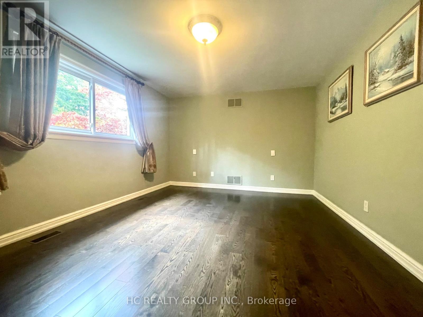 376 Banbury Road, Toronto, Ontario  M2L 2B9 - Photo 15 - C12453275