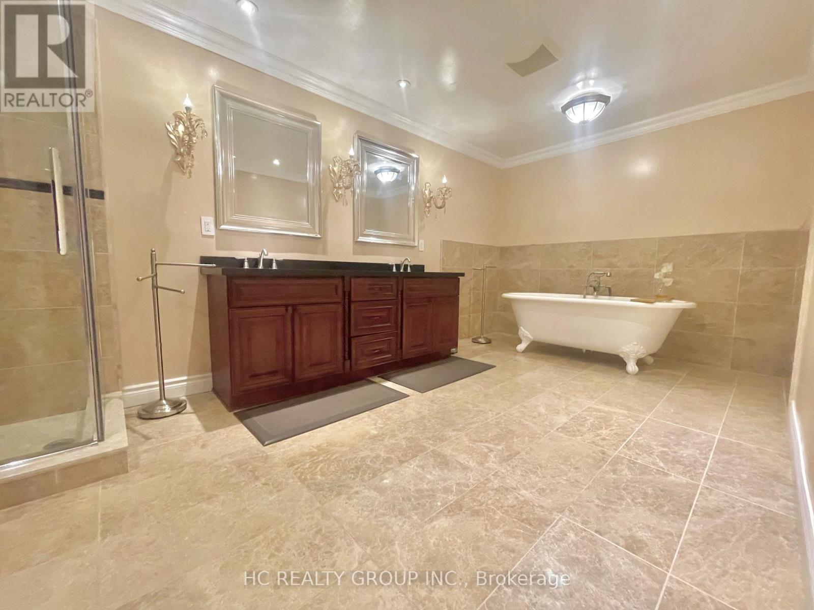 376 Banbury Road, Toronto, Ontario  M2L 2B9 - Photo 16 - C12453275