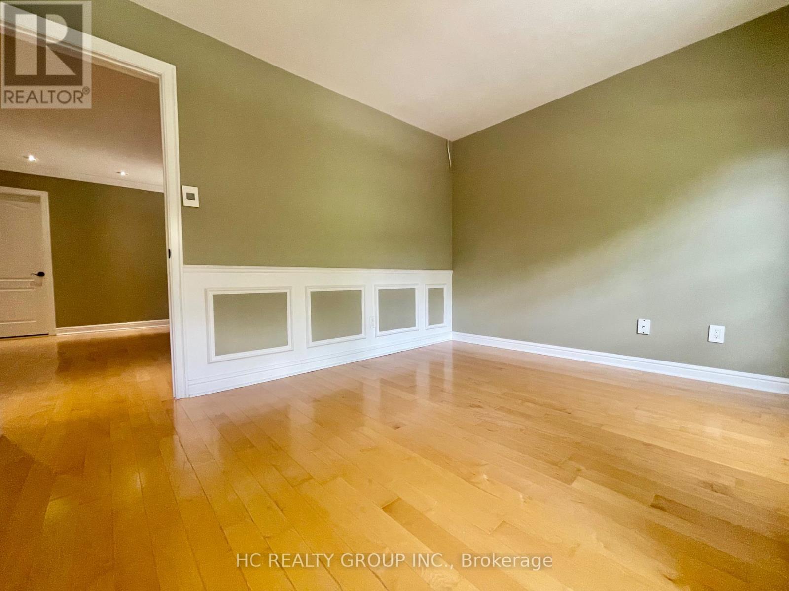 376 Banbury Road, Toronto, Ontario  M2L 2B9 - Photo 21 - C12453275