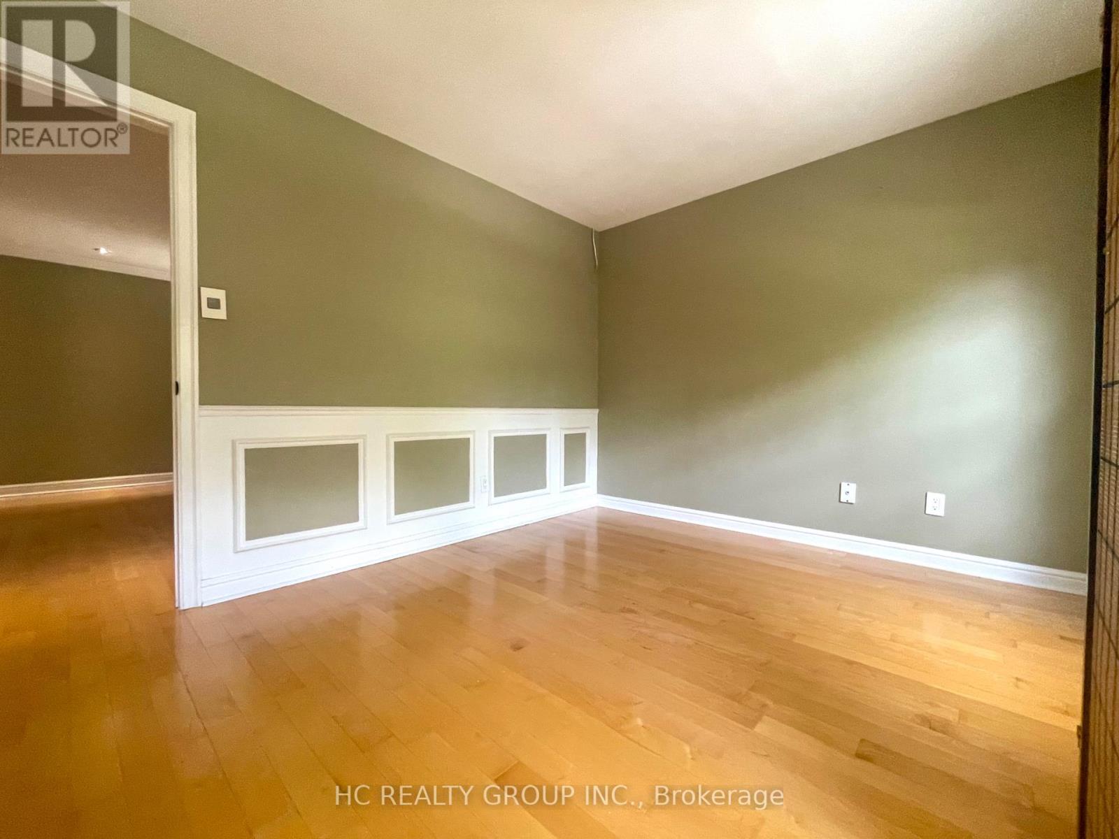 376 Banbury Road, Toronto, Ontario  M2L 2B9 - Photo 22 - C12453275