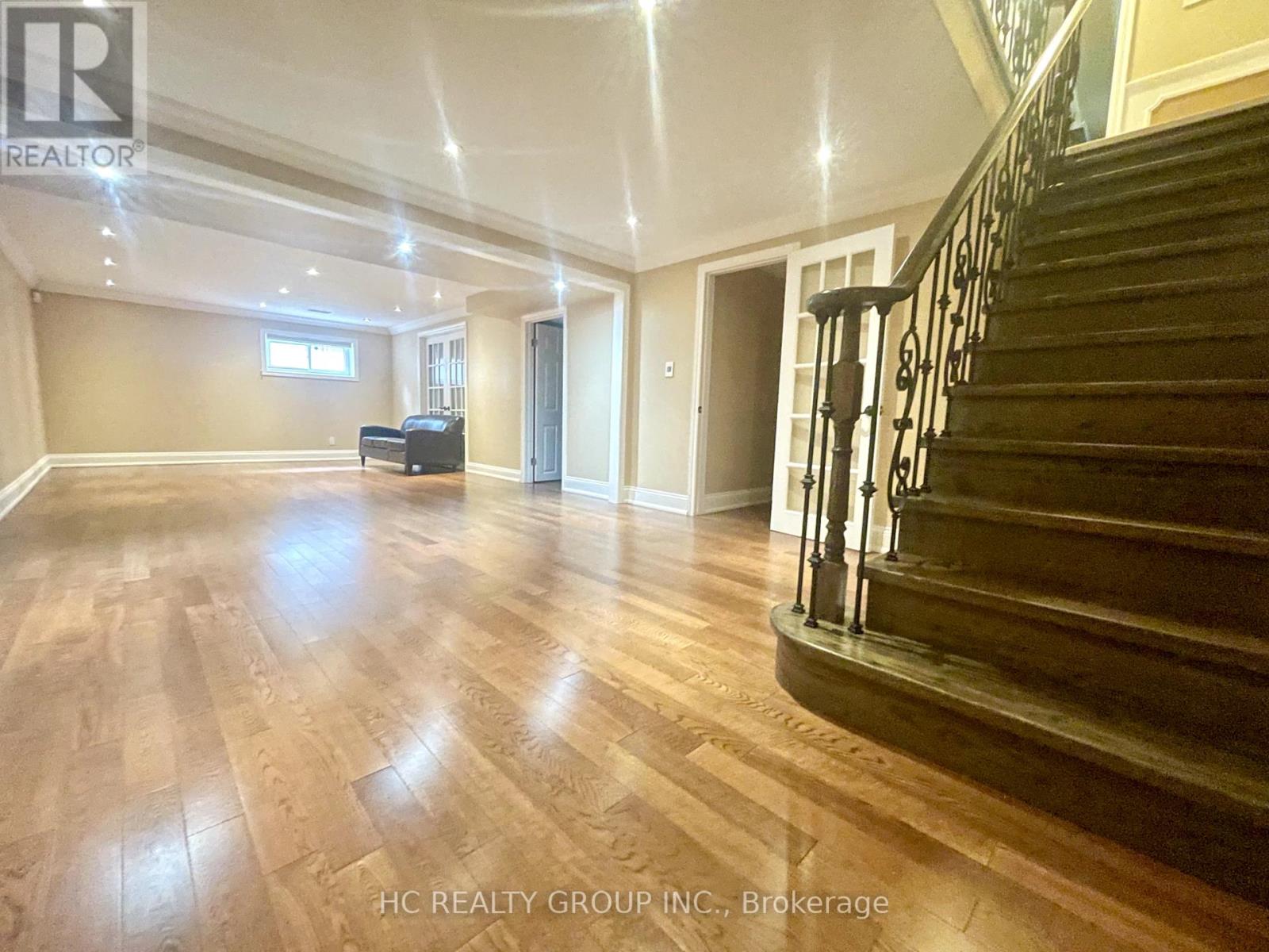 376 Banbury Road, Toronto, Ontario  M2L 2B9 - Photo 23 - C12453275