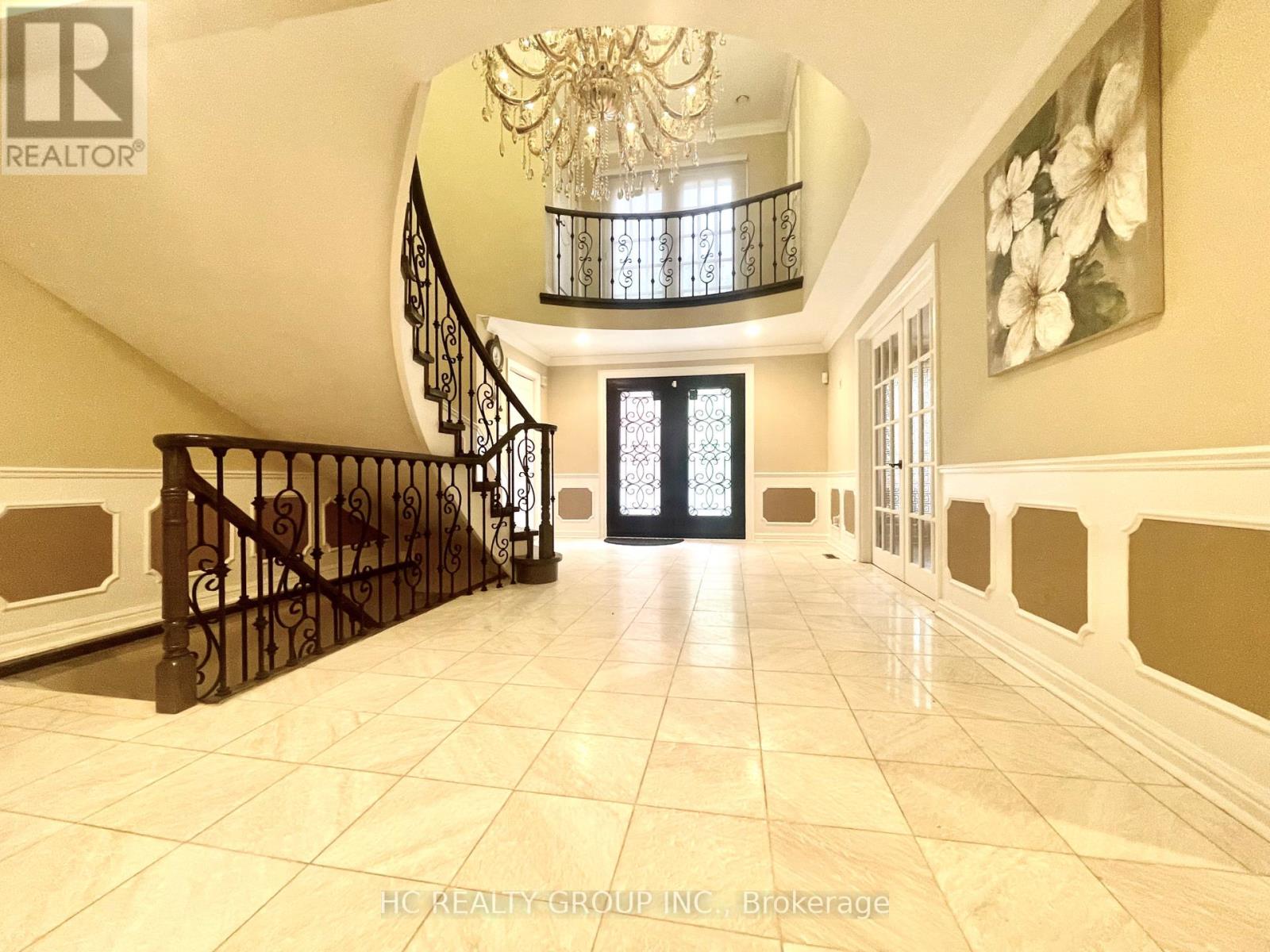 376 Banbury Road, Toronto, Ontario  M2L 2B9 - Photo 4 - C12453275