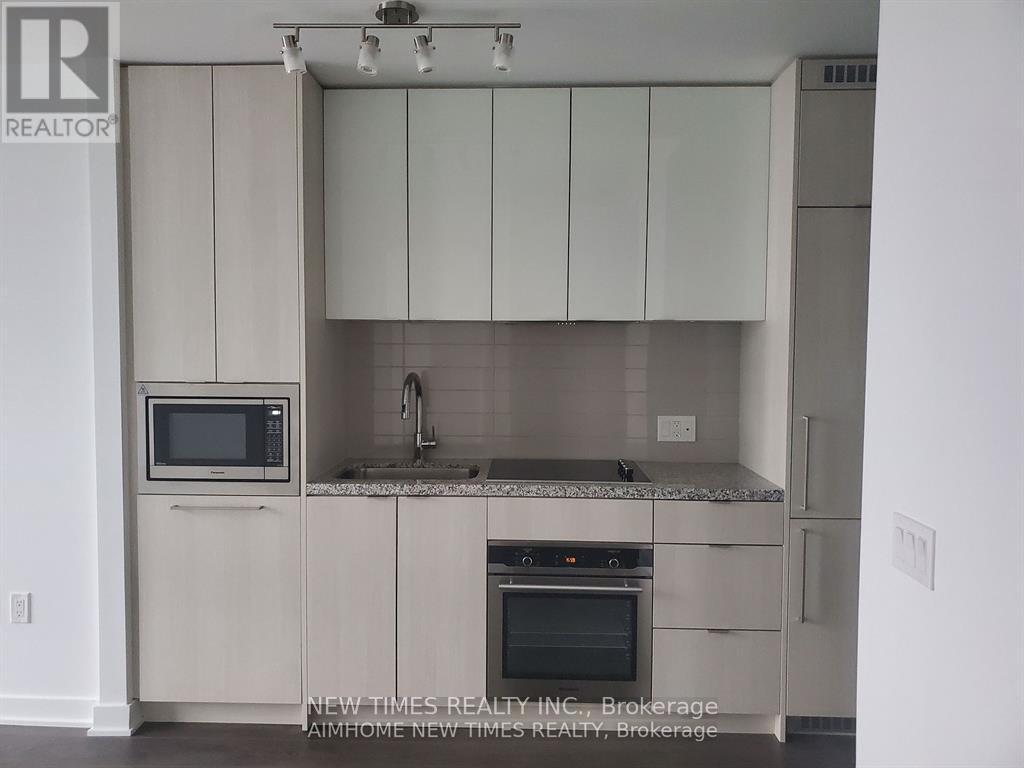 4701 - 125 Blue Jays Way, Toronto, Ontario  M5V 0N5 - Photo 3 - C12453283
