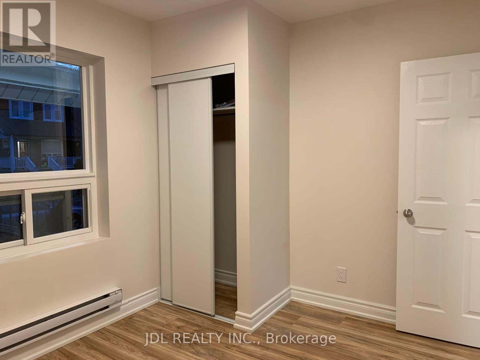 Main Floor - 5 Harris Avenue S, Toronto, Ontario  M4C 1P3 - Photo 4 - E12453268