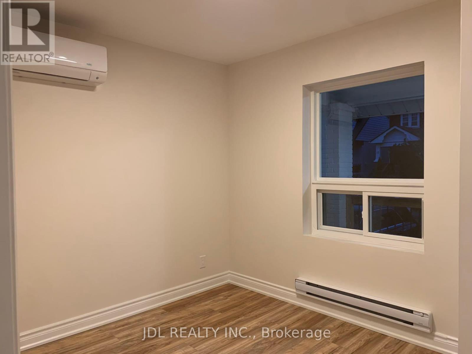 Main Floor - 5 Harris Avenue S, Toronto, Ontario  M4C 1P3 - Photo 5 - E12453268