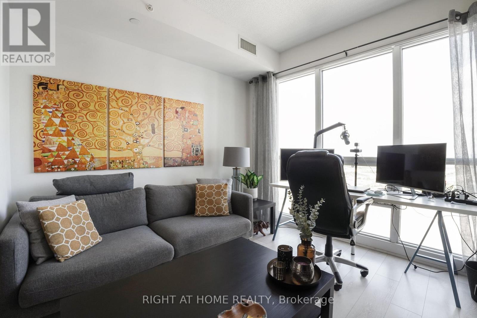 3106 - 2220 Lakeshore Boulevard W, Toronto, Ontario  M8V 0C1 - Photo 11 - W12453276
