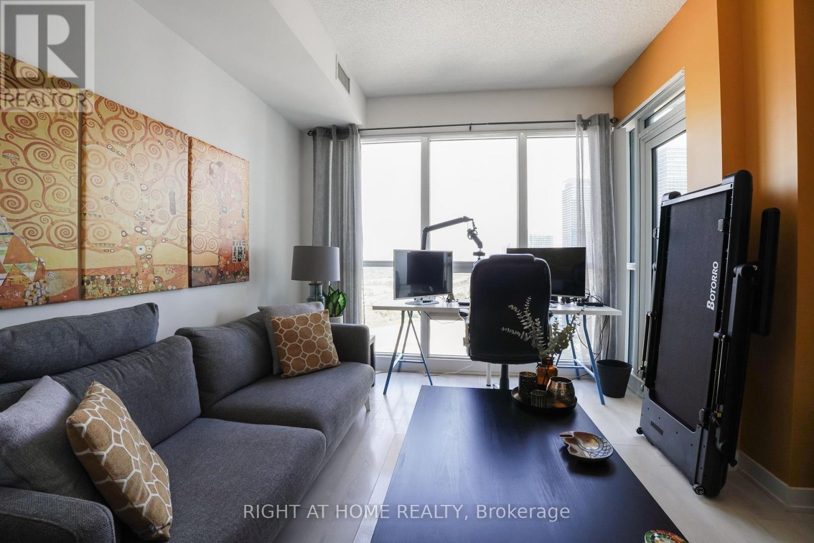 3106 - 2220 Lakeshore Boulevard W, Toronto, Ontario  M8V 0C1 - Photo 14 - W12453276