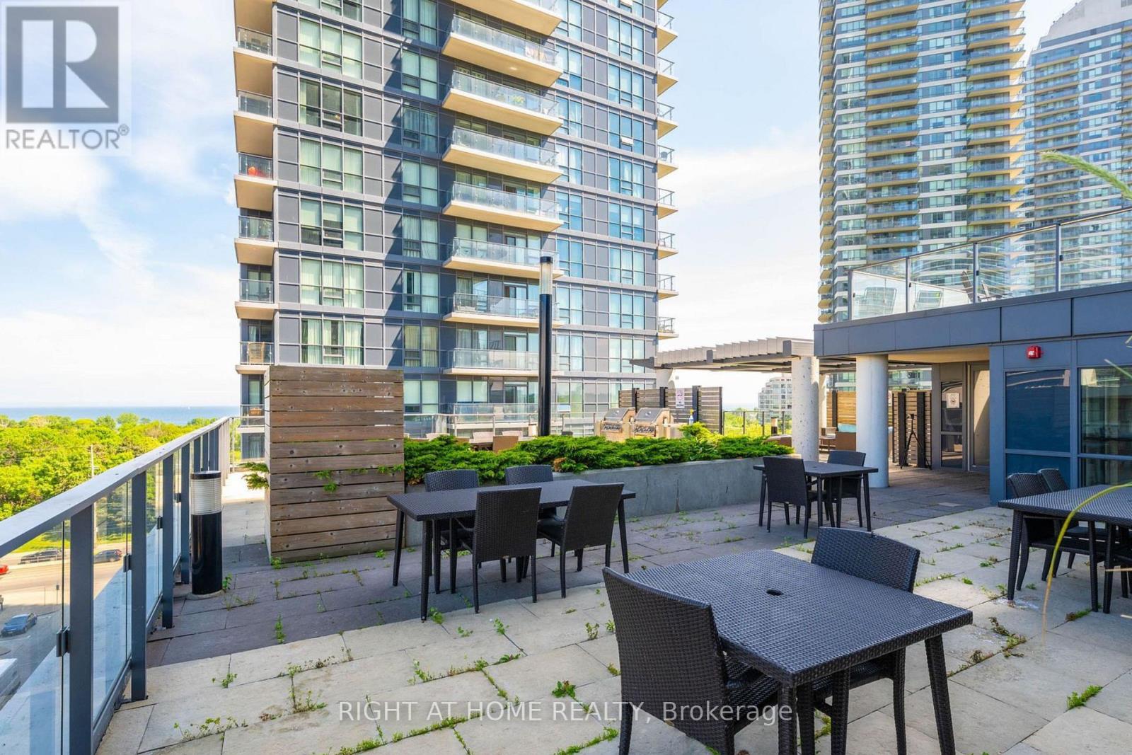 3106 - 2220 Lakeshore Boulevard W, Toronto, Ontario  M8V 0C1 - Photo 19 - W12453276