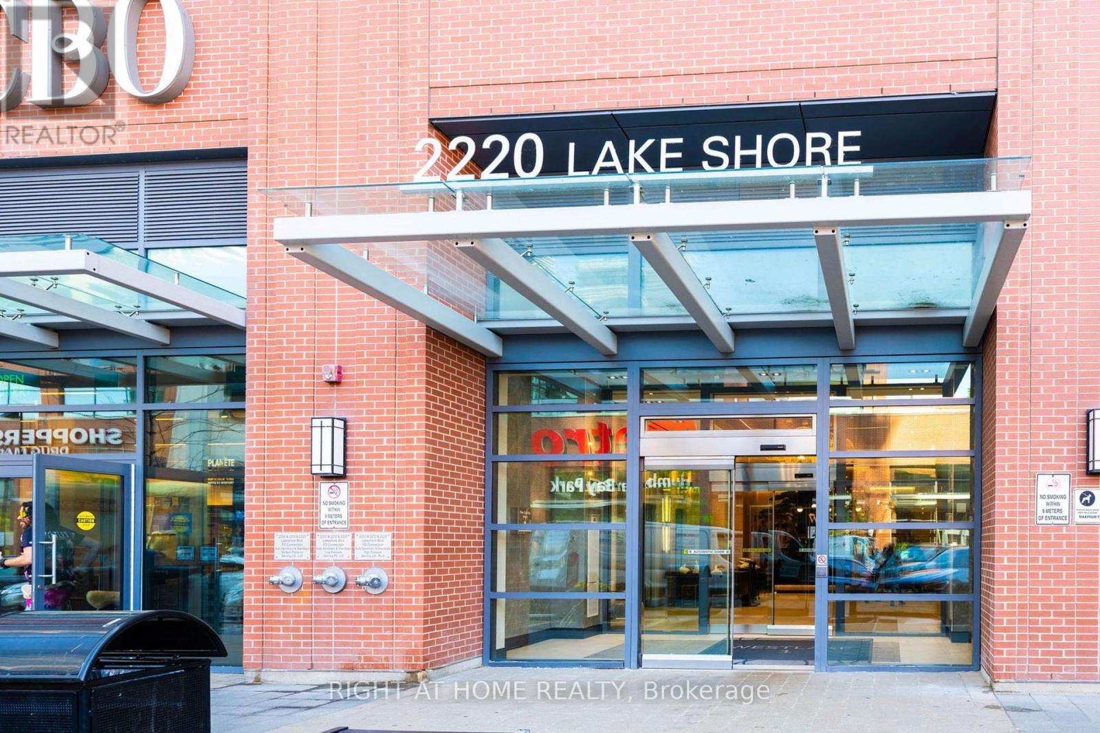 3106 - 2220 Lakeshore Boulevard W, Toronto, Ontario  M8V 0C1 - Photo 2 - W12453276