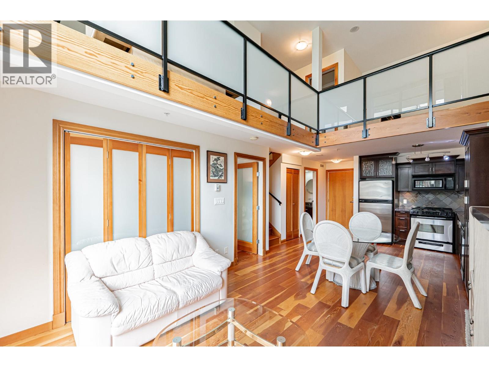 412 10 Renaissance Square, New Westminster, British Columbia  V3M 7B1 - Photo 8 - R3056171