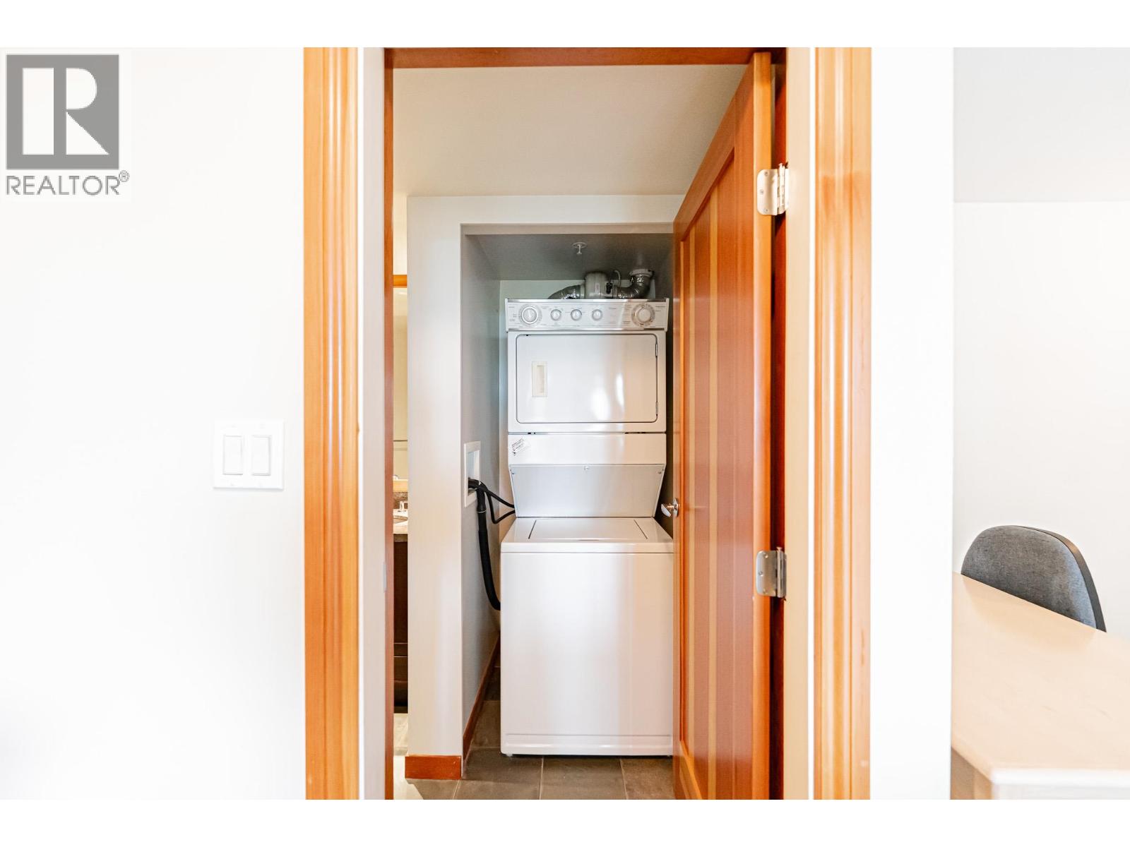 412 10 Renaissance Square, New Westminster, British Columbia  V3M 7B1 - Photo 27 - R3056171