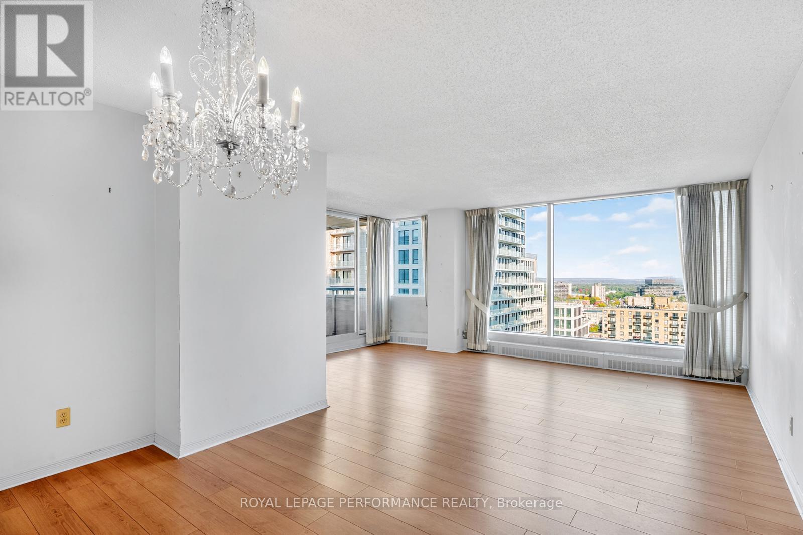 1603 - 160 George Street, Ottawa, Ontario  K1N 9M2 - Photo 10 - X12453294