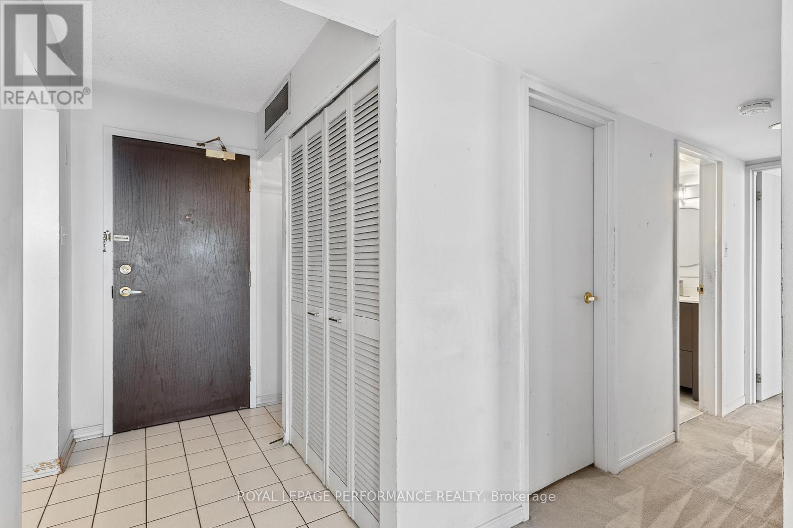 1603 - 160 George Street, Ottawa, Ontario  K1N 9M2 - Photo 4 - X12453294