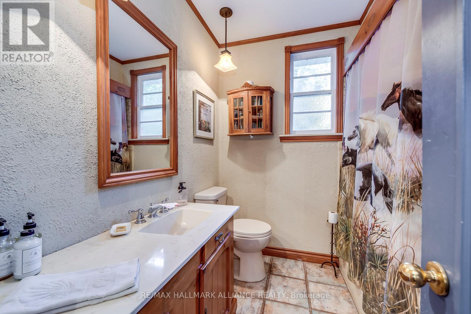 4447 Lakeshore Road, Burlington, Ontario  L7L 1B3 - Photo 19 - W12449262