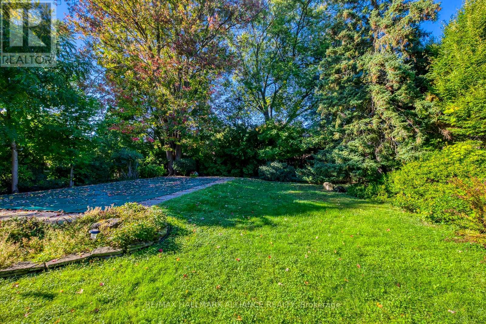 4447 Lakeshore Road, Burlington, Ontario  L7L 1B3 - Photo 39 - W12449262
