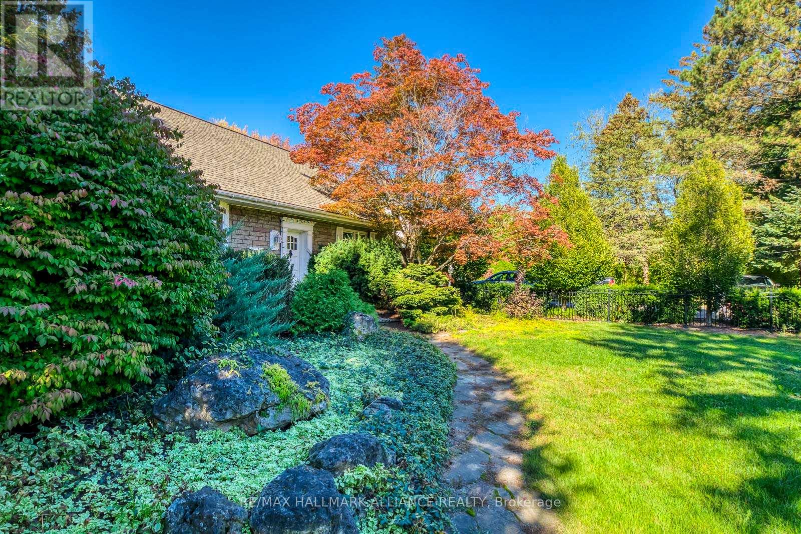 4447 Lakeshore Road, Burlington, Ontario  L7L 1B3 - Photo 44 - W12449262