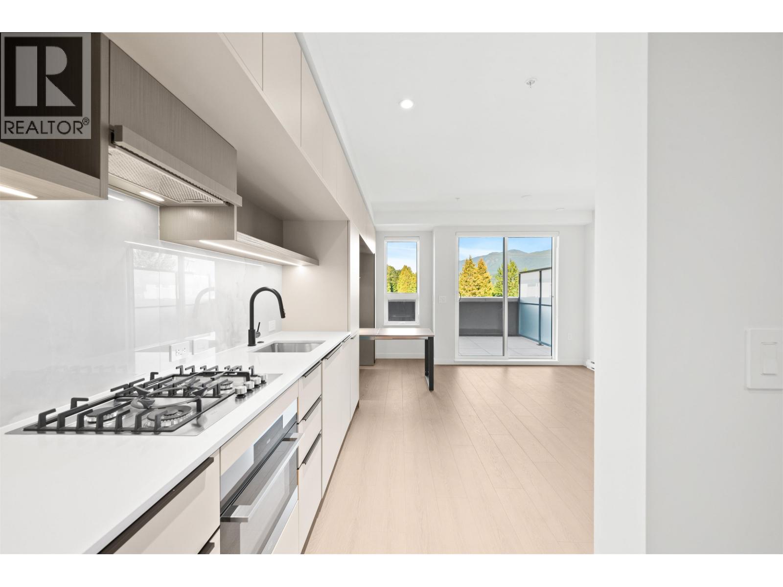 212 2015 St. Johns Street, Port Moody, British Columbia  V3H 0N5 - Photo 12 - R3057015