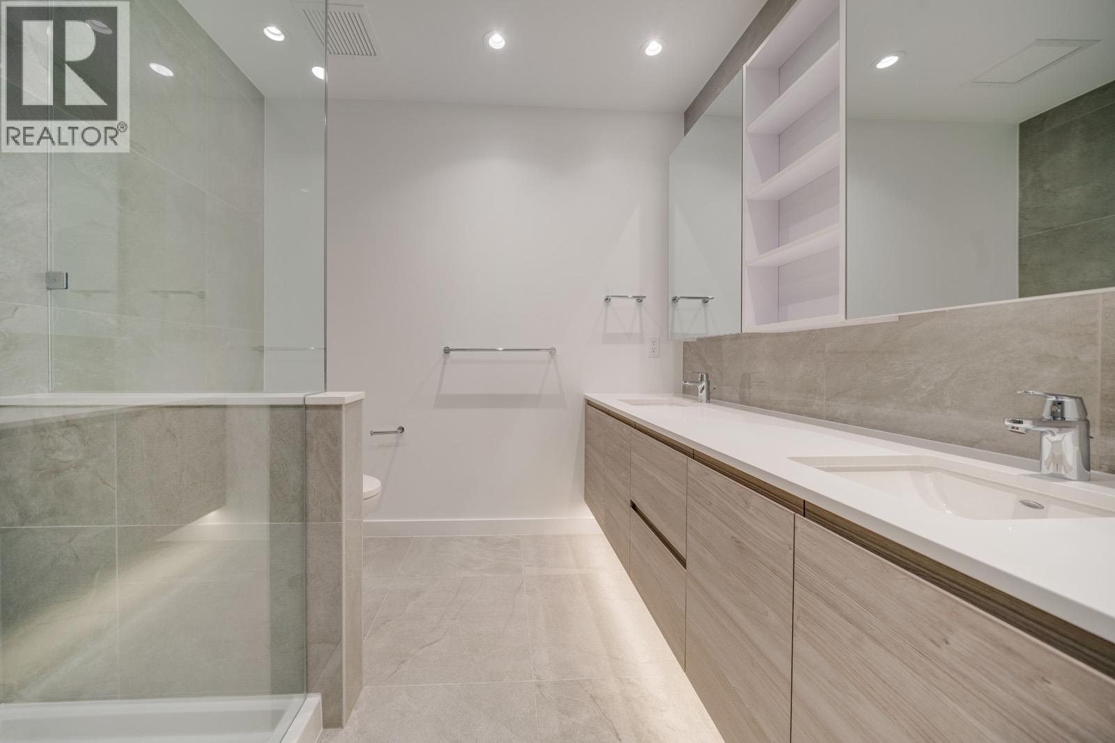 2807 680 Quayside Drive, New Westminster, British Columbia  V3M 0P2 - Photo 9 - R3024061