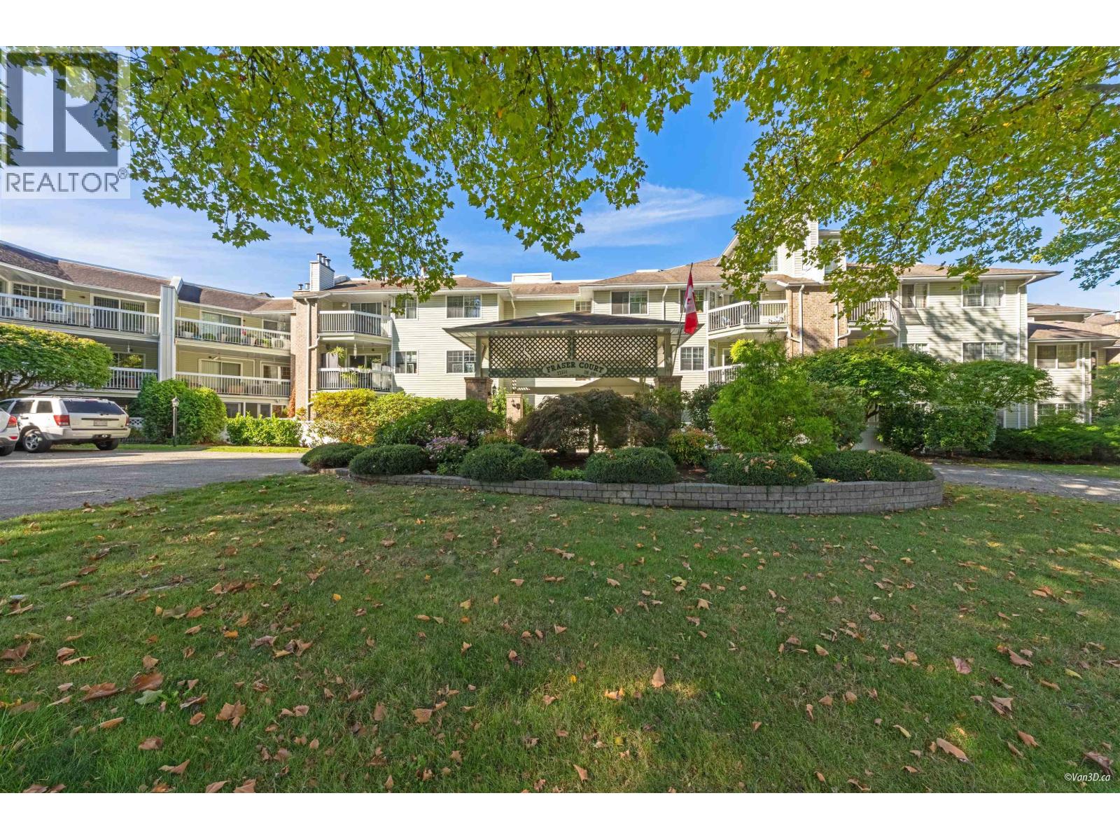 301 22514 116 Avenue, Maple Ridge, British Columbia  V2X 0N8 - Photo 2 - R3056921