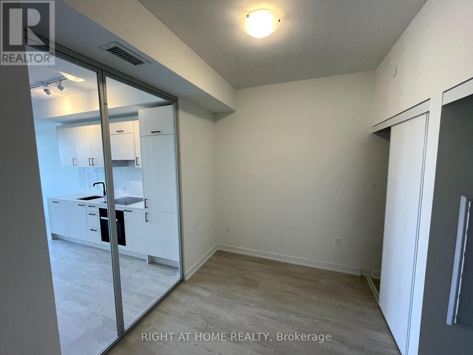414 - 1 Kyle Lowry Road, Toronto, Ontario  M3C 1H7 - Photo 13 - C12453291