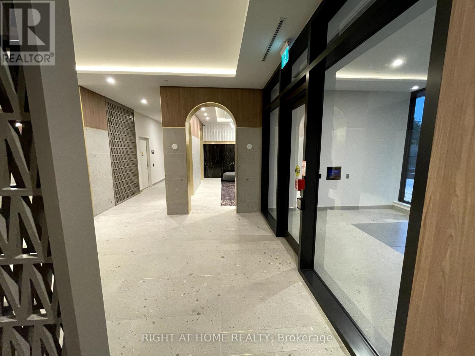 414 - 1 Kyle Lowry Road, Toronto, Ontario  M3C 1H7 - Photo 30 - C12453291