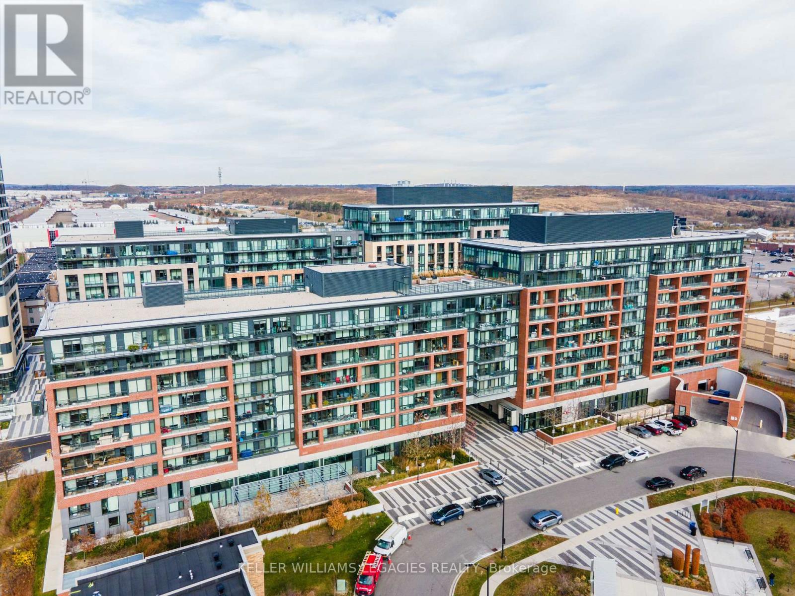 106 - 99 Eagle Rock Way, Vaughan, Ontario  L6A 5A7 - Photo 2 - N12453288