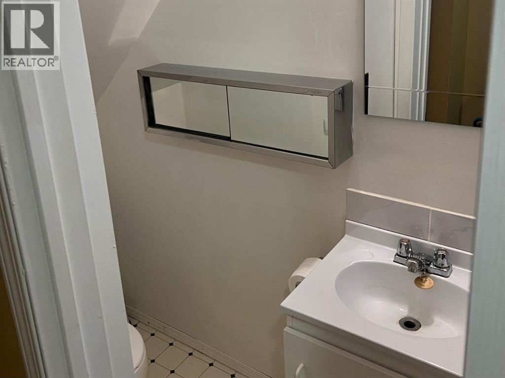 1427 Lakemount Boulevard S, Lethbridge, Alberta  T1K 3K3 - Photo 25 - A2253530