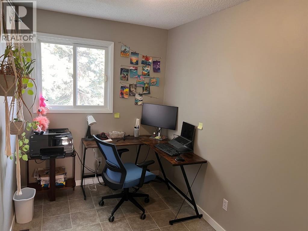 1427 Lakemount Boulevard S, Lethbridge, Alberta  T1K 3K3 - Photo 18 - A2253530
