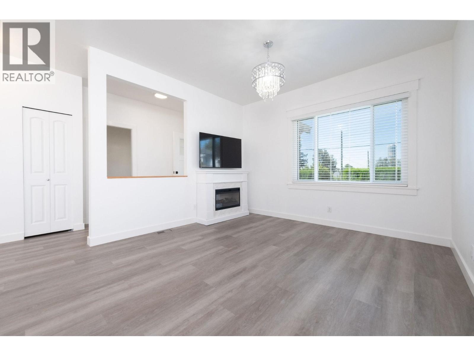 7696 Davies Street, Burnaby, British Columbia  V3N 3H4 - Photo 6 - R3057002