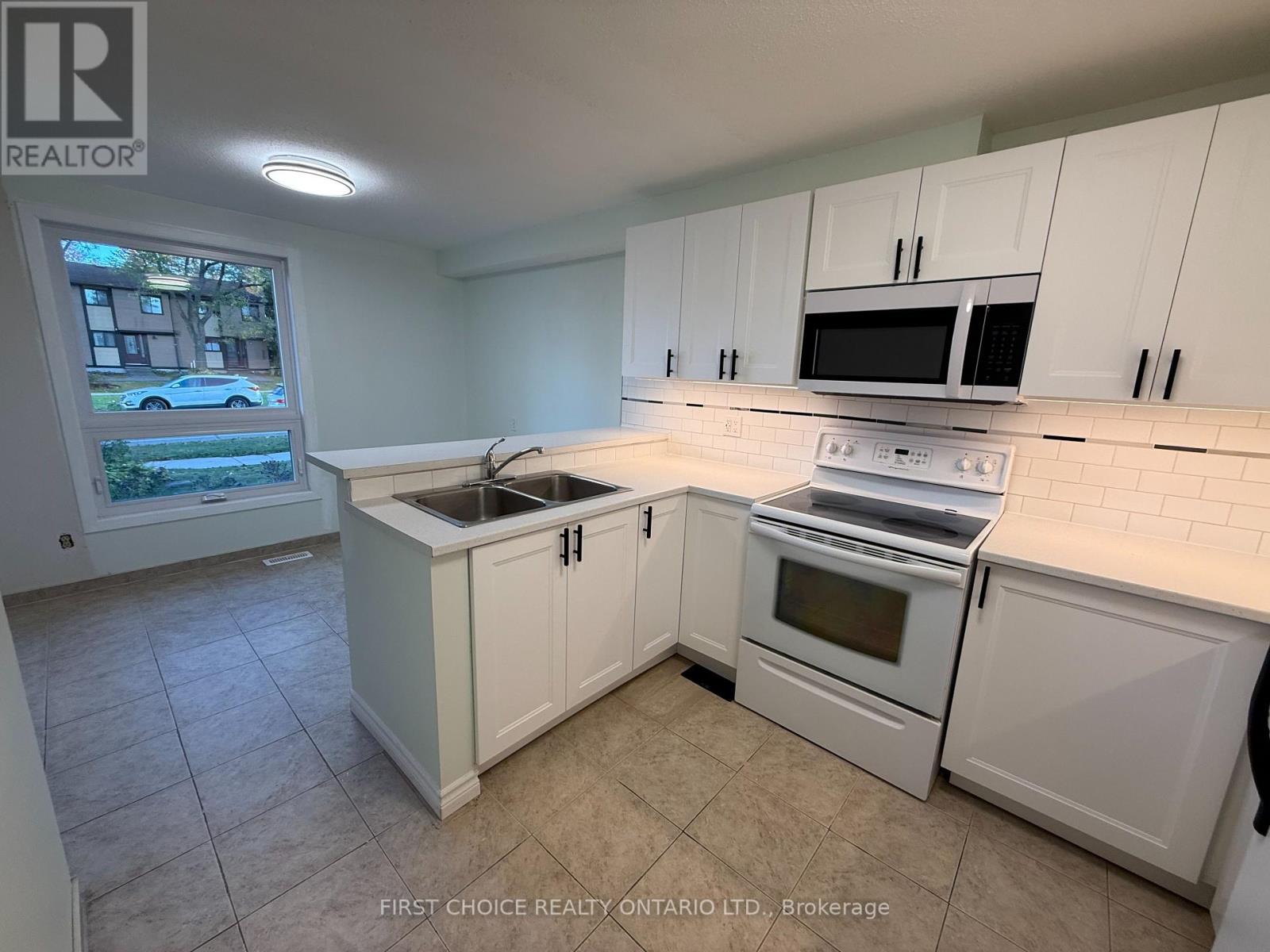 7913 Jeanne D'arc Boulevard, Ottawa, Ontario  K1C 2C7 - Photo 6 - X12453304
