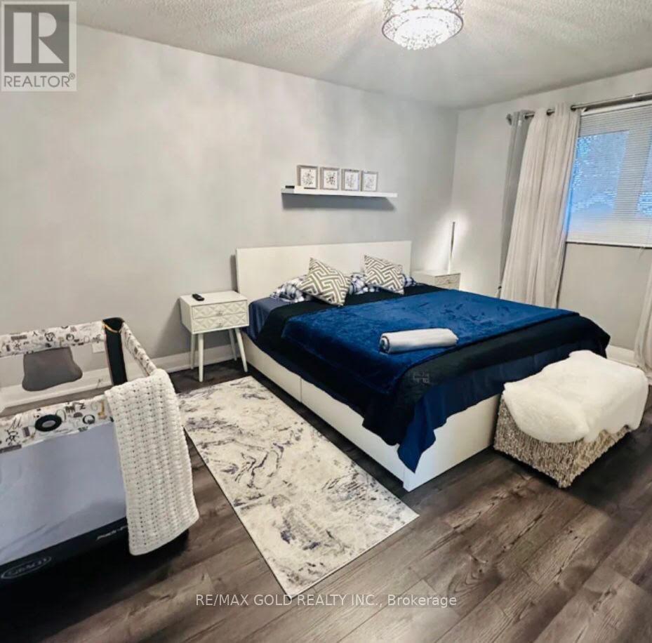 3 Panorama Crescent N, Brampton, Ontario  L6S 3T7 - Photo 10 - W12453117