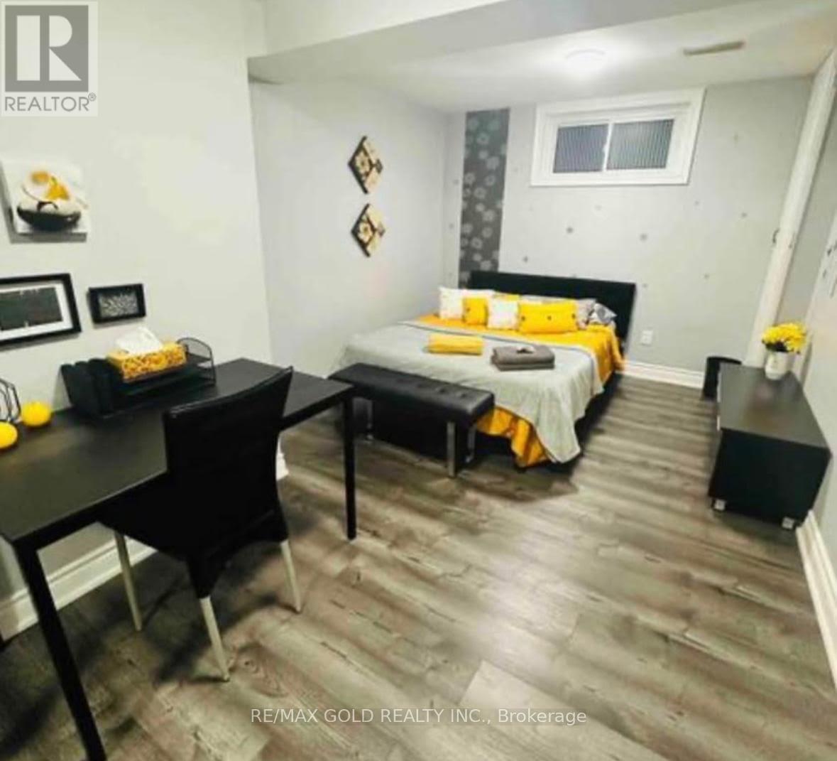 3 Panorama Crescent N, Brampton, Ontario  L6S 3T7 - Photo 16 - W12453117