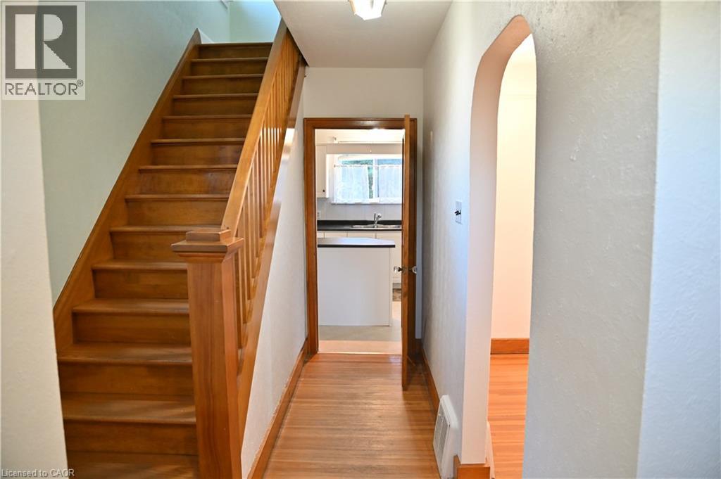 185 Highland Road W, Kitchener, Ontario  N2M 3C1 - Photo 2 - 40777105