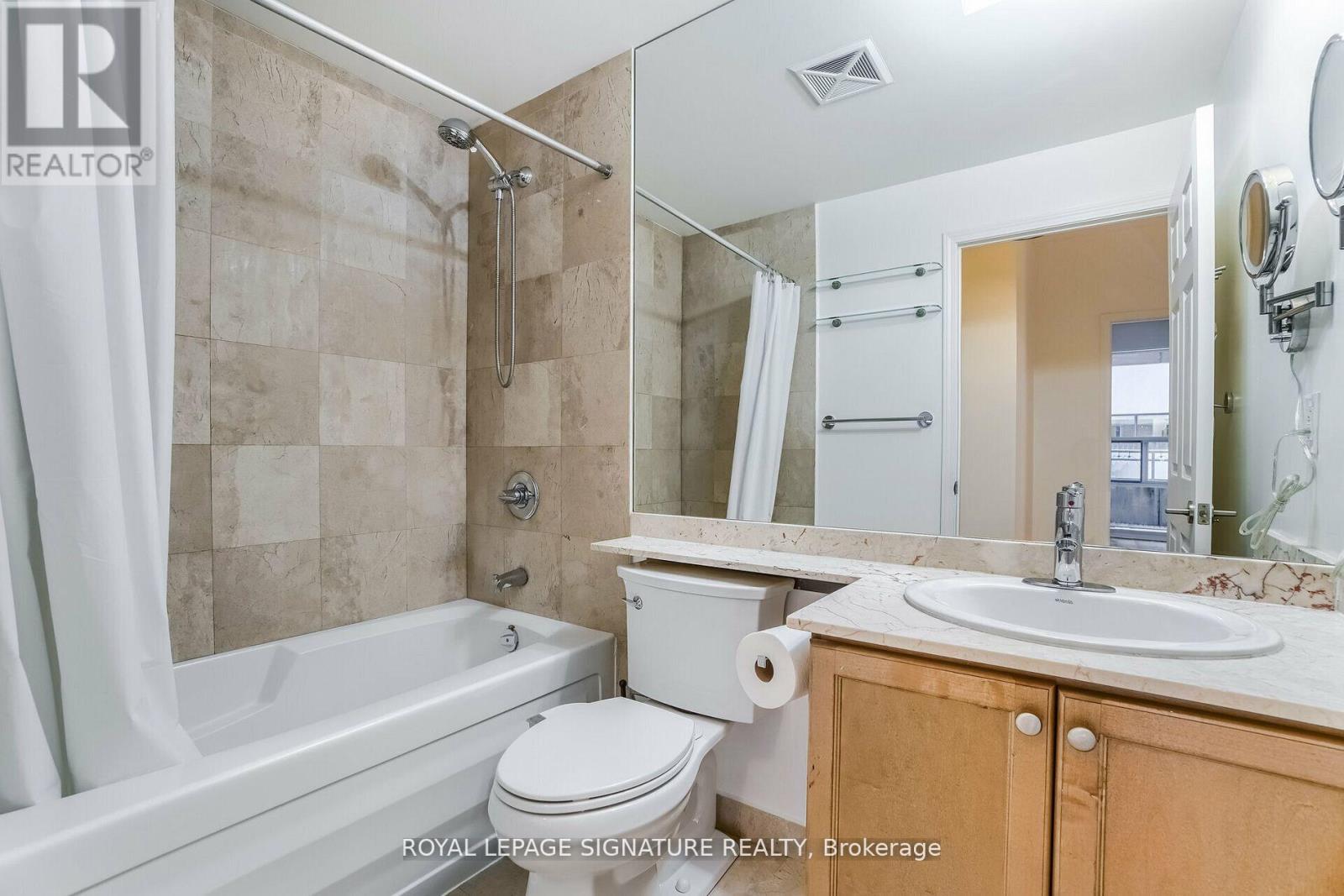 403 - 736 Spadina Avenue, Toronto, Ontario  M5S 2J6 - Photo 9 - C12453308