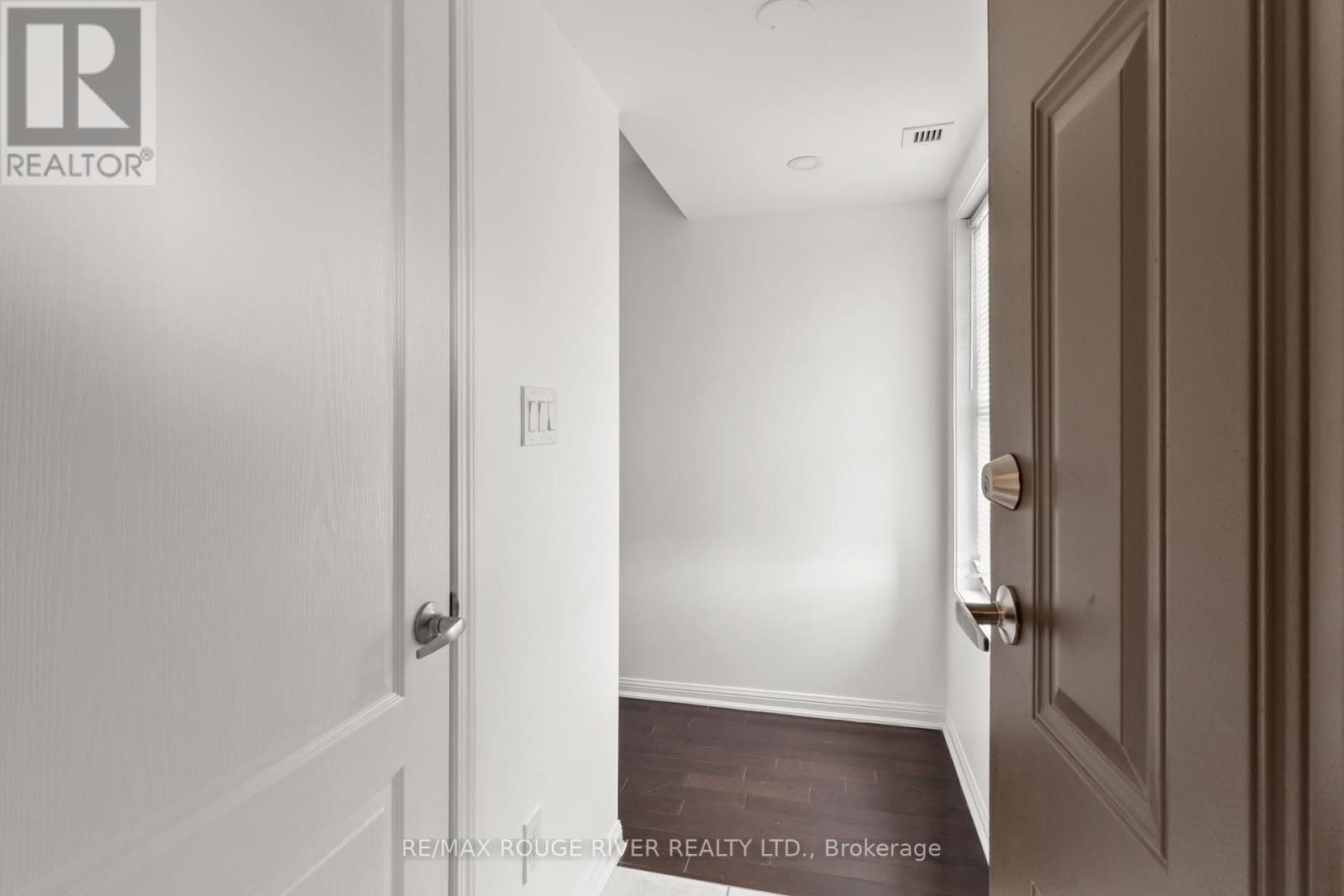 304 - 1725 Pure Springs Boulevard, Pickering, Ontario  L1X 0C4 - Photo 4 - E12453309