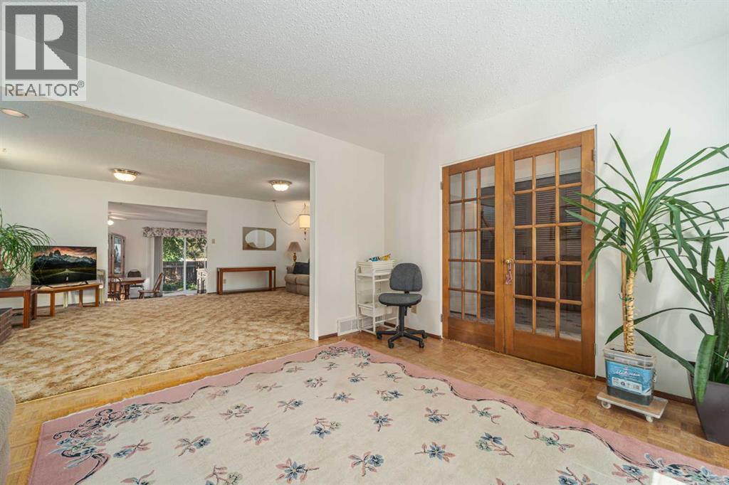 1034 Cameron Road S, Lethbridge, Alberta  T1K 4B3 - Photo 8 - A2259711