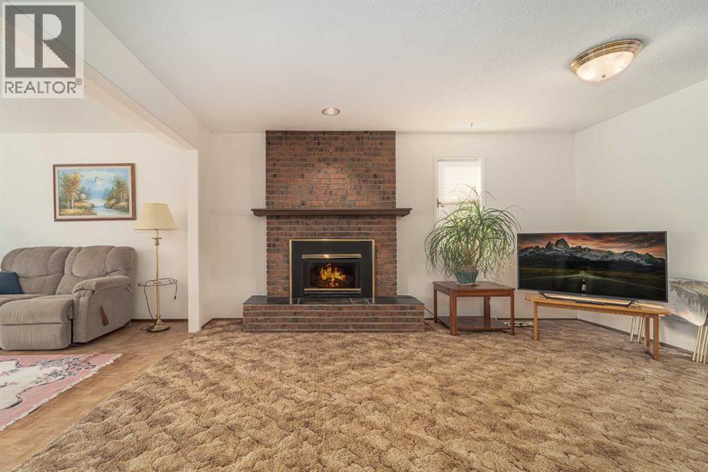 1034 Cameron Road S, Lethbridge, Alberta  T1K 4B3 - Photo 4 - A2259711