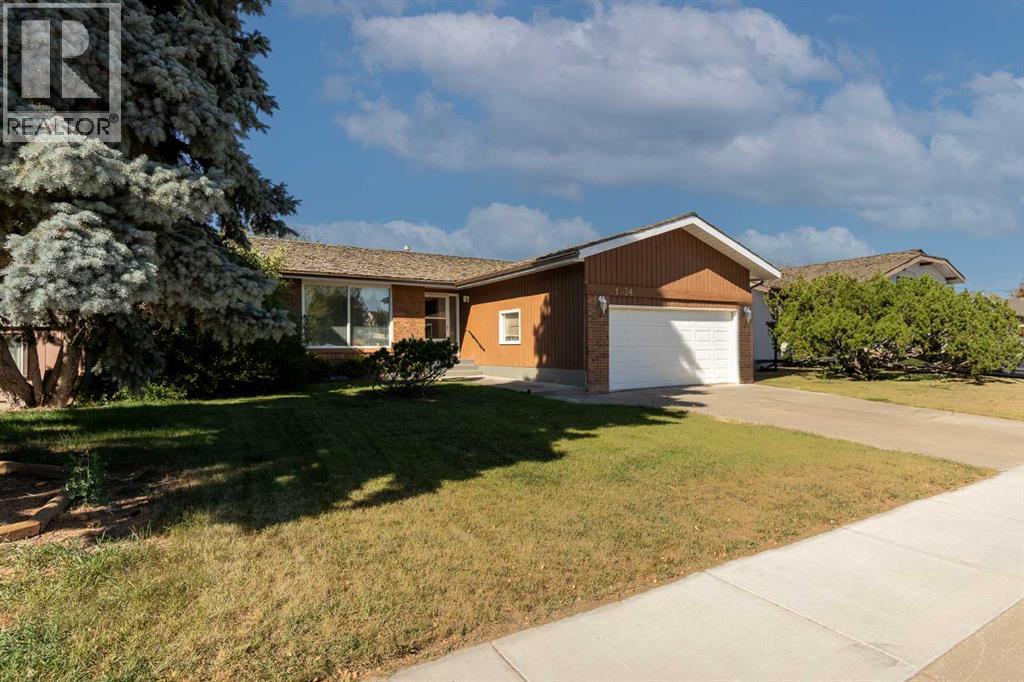 1034 Cameron Road S, Lethbridge, Alberta  T1K 4B3 - Photo 2 - A2259711