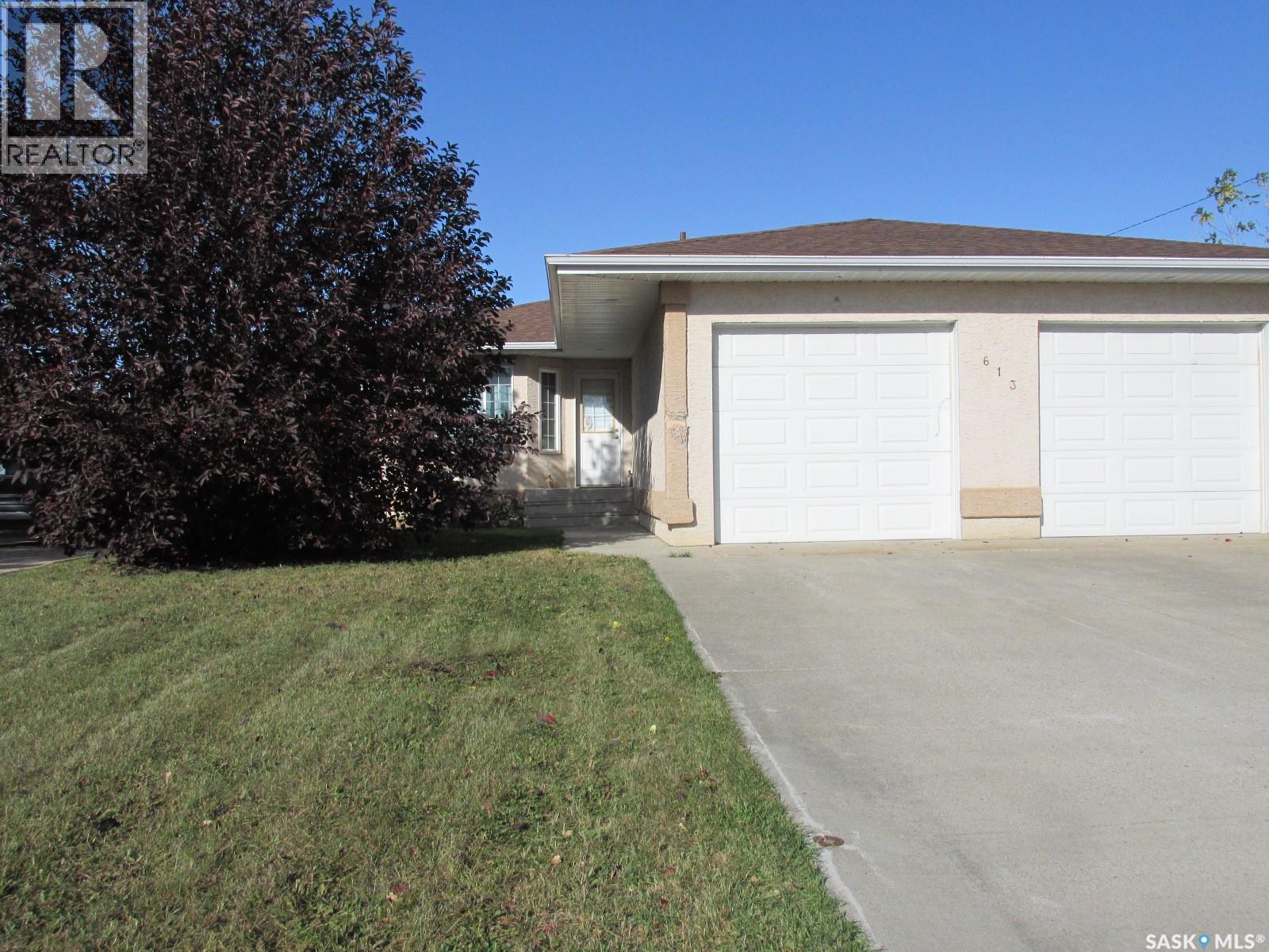 613 9th AVENUE W, Nipawin, Saskatchewan