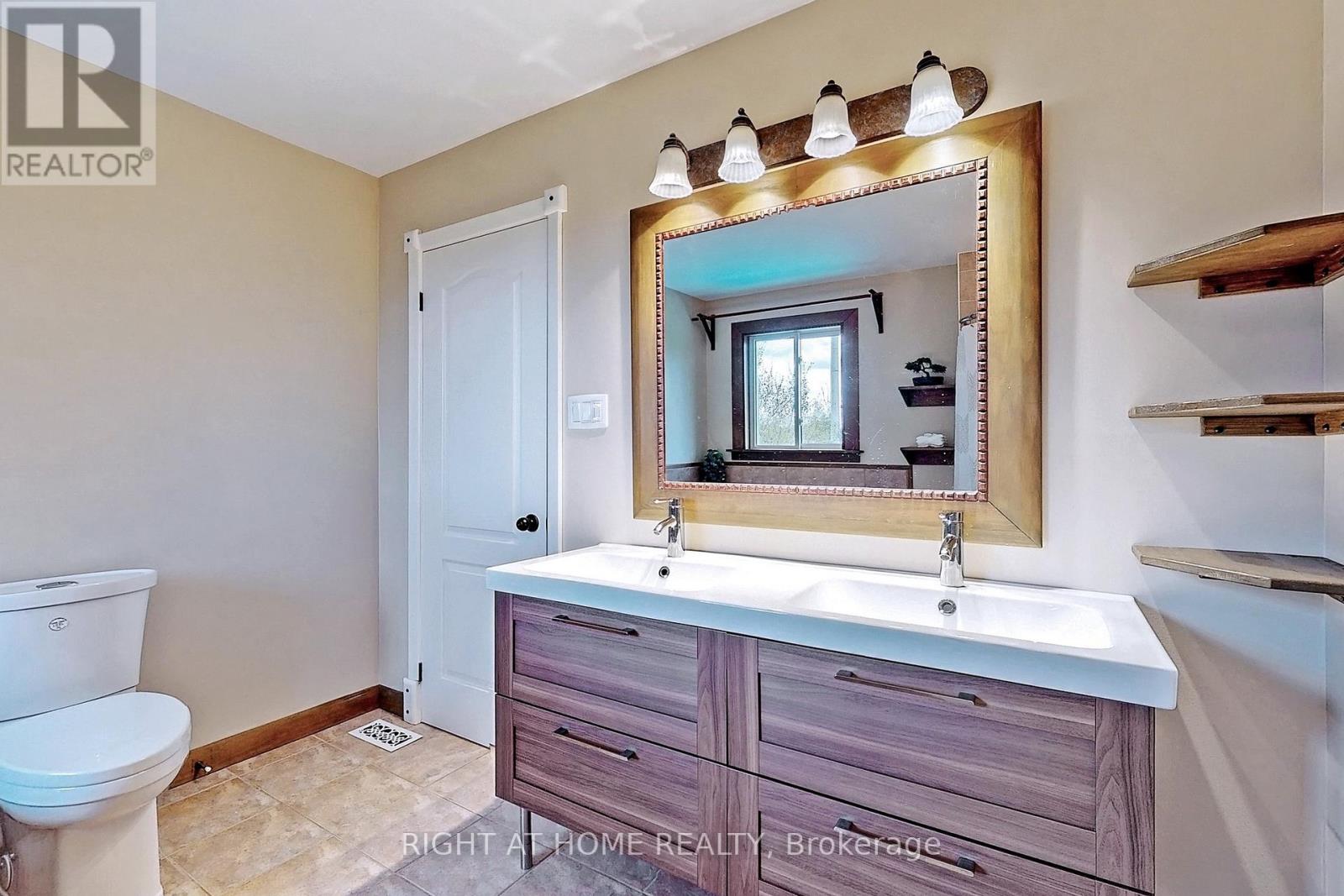 24 Antique Drive, Richmond Hill, Ontario  L4E 3X5 - Photo 19 - N12453302